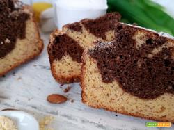 Torta variegata al mais, mandorle e ricotta