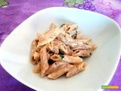 Pasta veloce con tonno e robiola