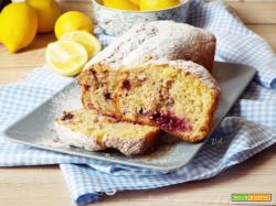 Plumcake al limone frullato e frutti rossi una nuvola soffice con un trucchetto che lo rende davvero speciale