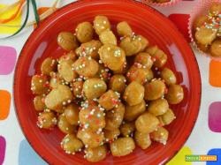 Struffoli (a modo mio) con stevia e sciroppo d’agave