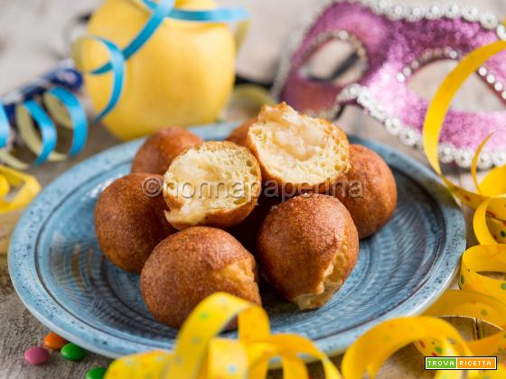 Frittelle con le mele, una ricetta per un Carnevale dolce