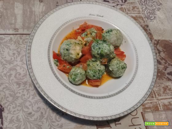 Gnudi al pomodoro fresco