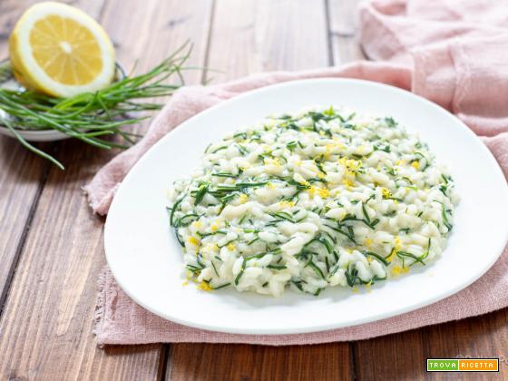 Risotto cremoso agli agretti e limone