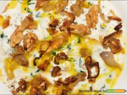 Borani dip allo yogurt con spinaci senza glutine