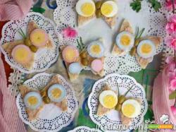 Tartine Farfalla di Pasqua con Uova Sode Colorate