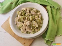 Bocconcini di pollo con piselli
