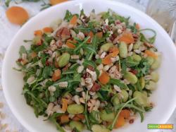 Orzo con edamame rucola albicocche secche e noci