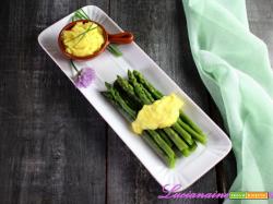Salsa del Povr’om con asparagi