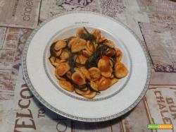 Orecchiette al pomodoro con agretti