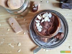 Mousse allo yogurt e cioccolato